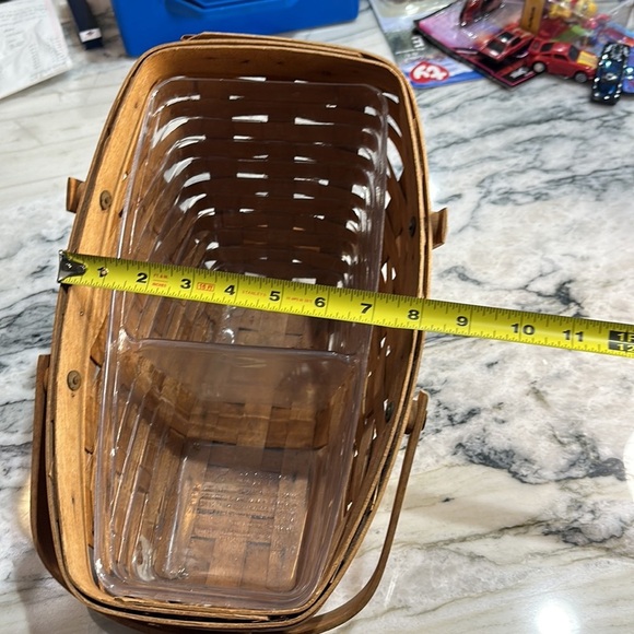 Longaberger vegetable basket with plastic divided liner 1991 - Picture 7 of 8